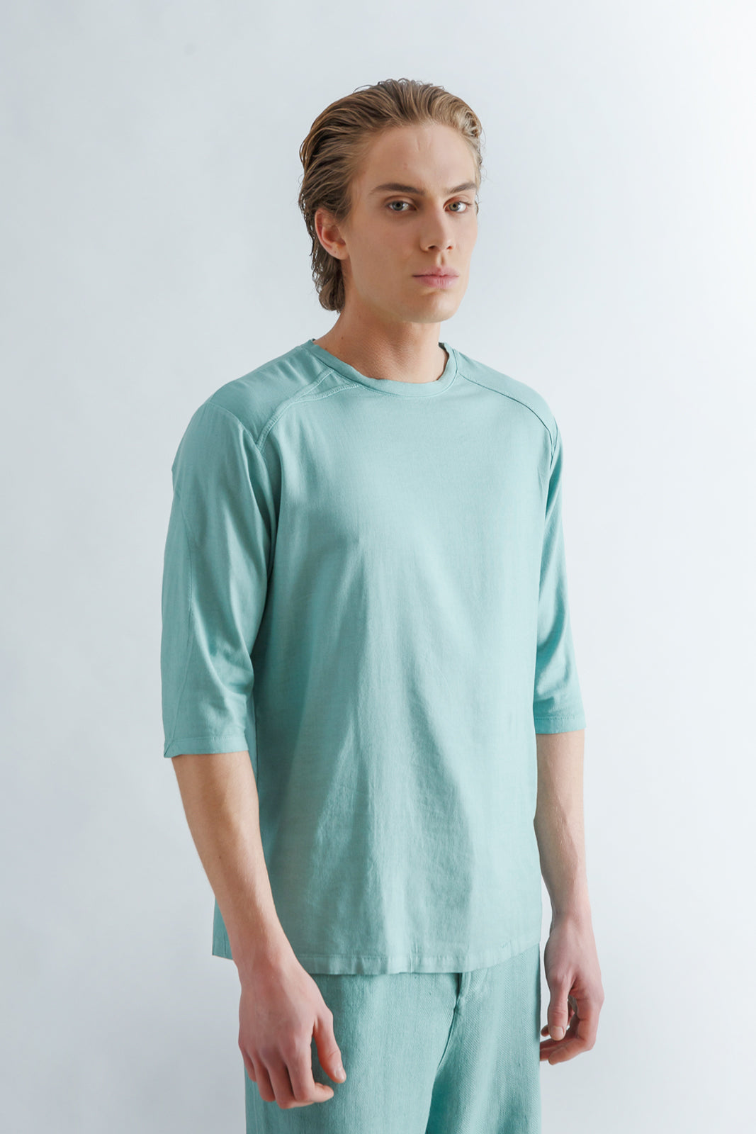 T-shirt with Raglan 3/4 Sleeves