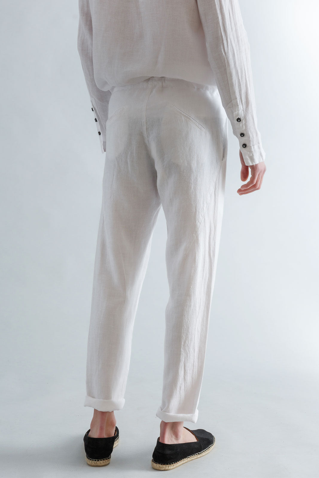 SS24 Linen Carrot Fit Pants