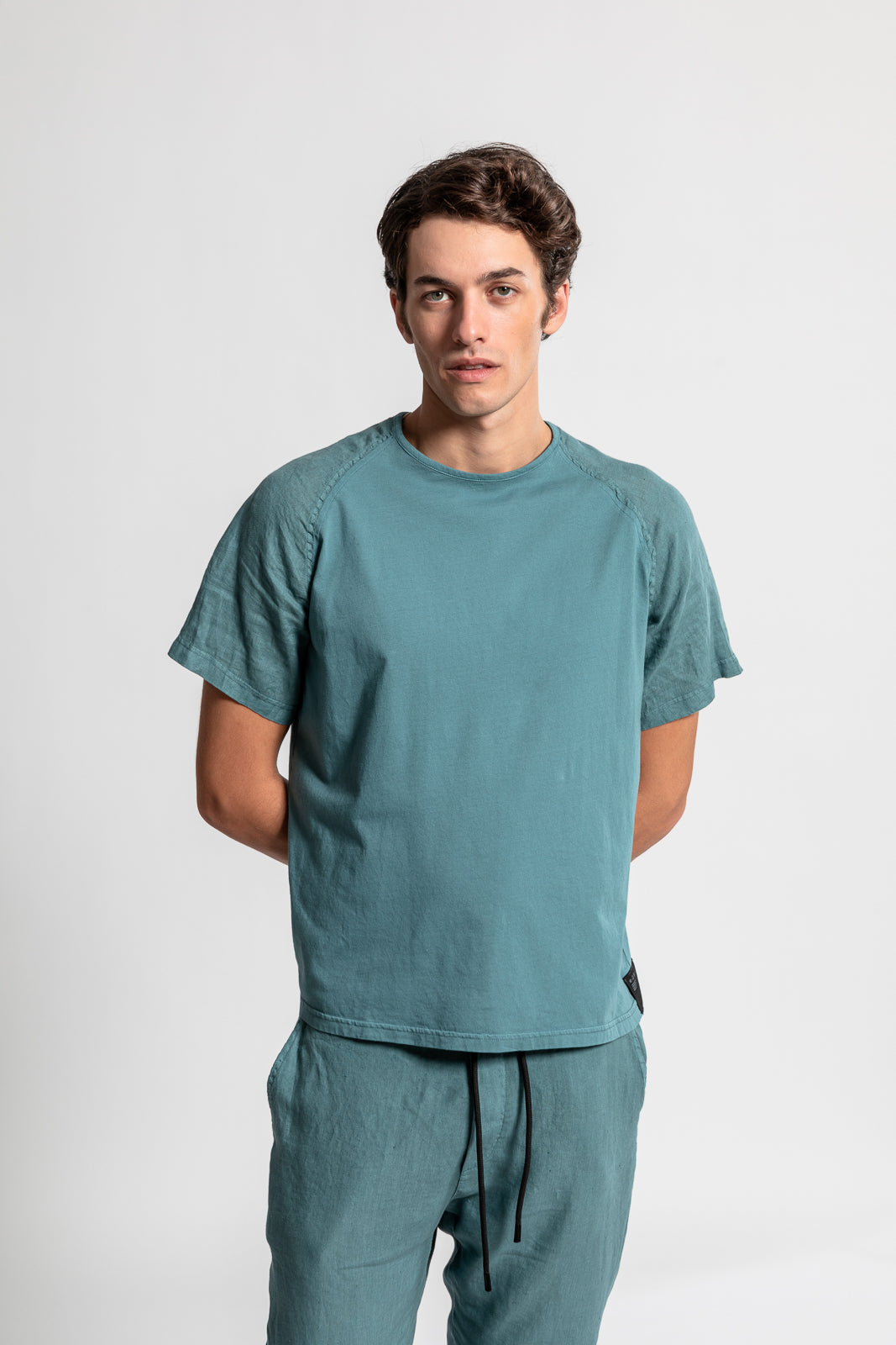 Linen T-shirt with raglan sleeves