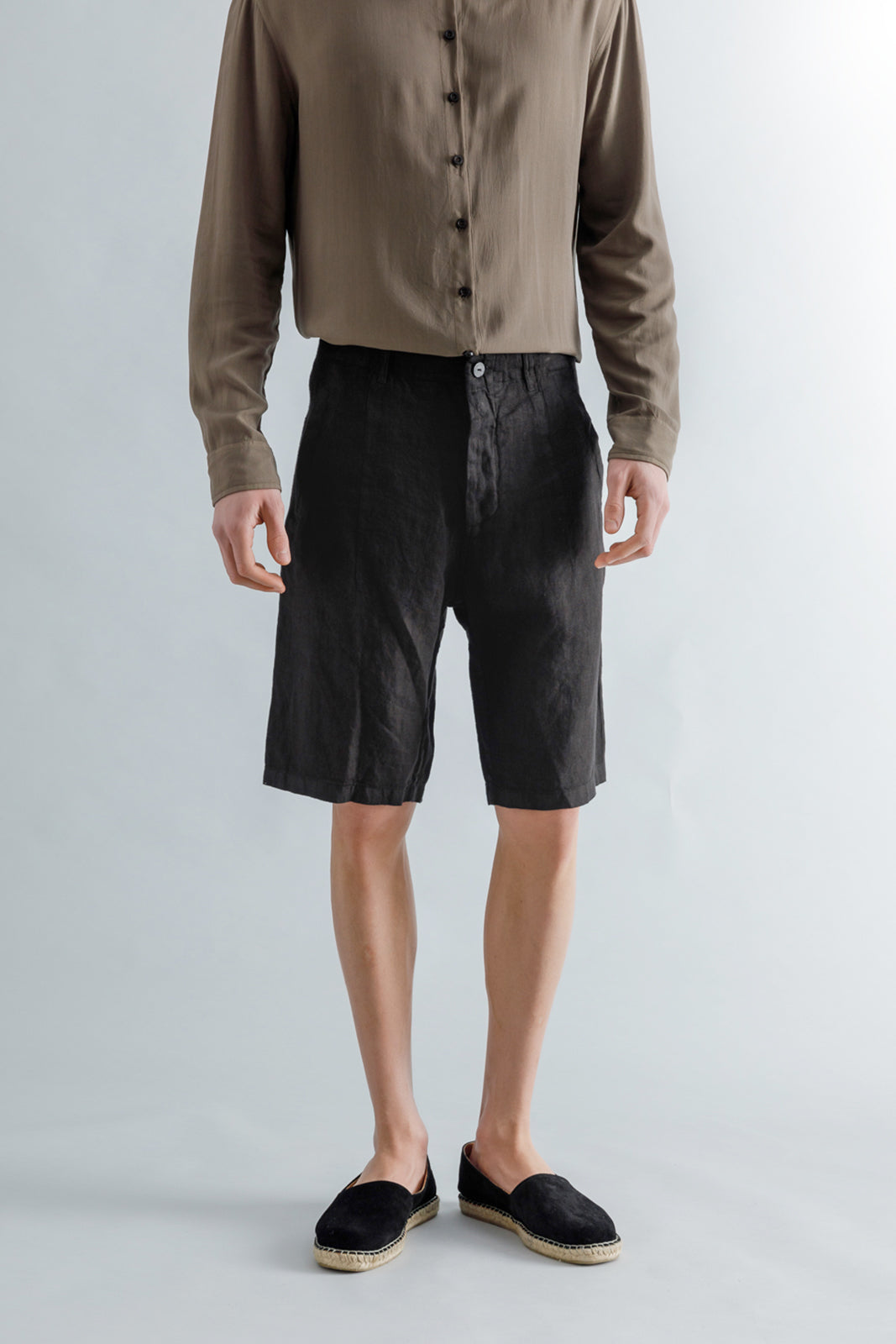 Linen Tuck Shorts