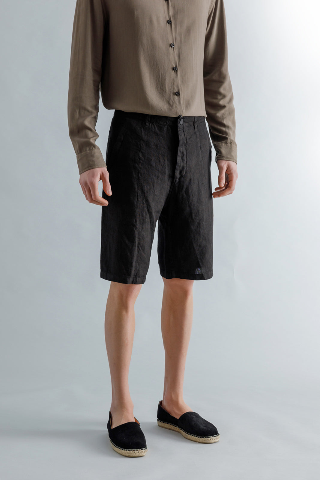 Linen Tuck Shorts