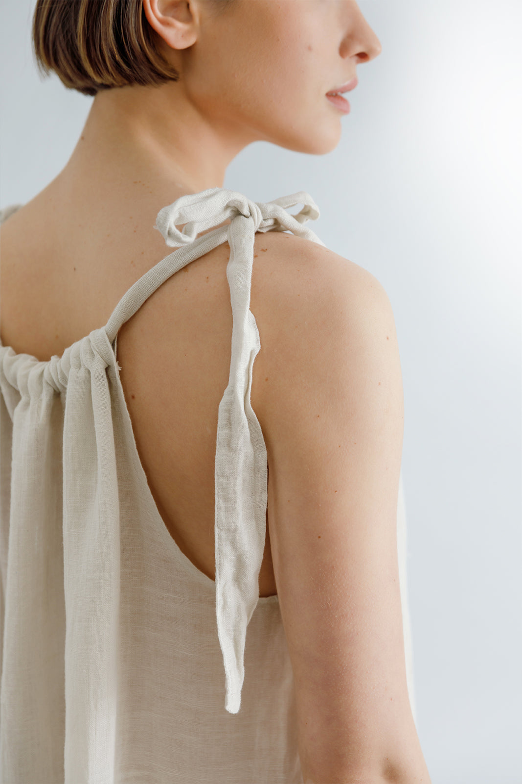 Sleeveless maxi dress in Linen