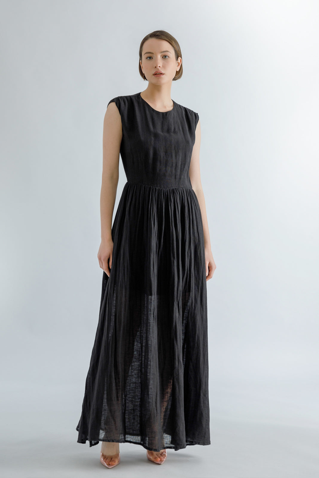 Maxi Linen Black Dress Open-Back